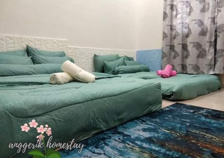 Anggerik Homestay Dungun Kampong Sura Tengah Екстер'єр фото